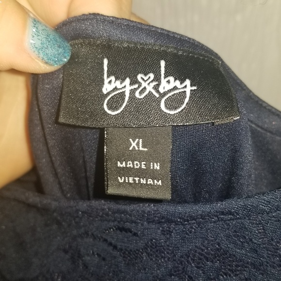 Navy blue open back lace dress - Picture 5 of 8